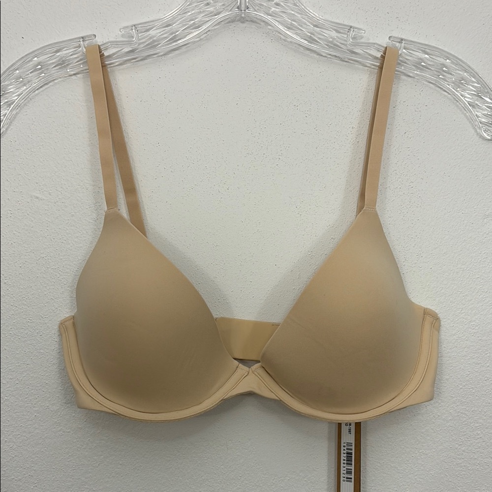 Skims Fits Everybody T-Shirt Bra - NWT - Sand